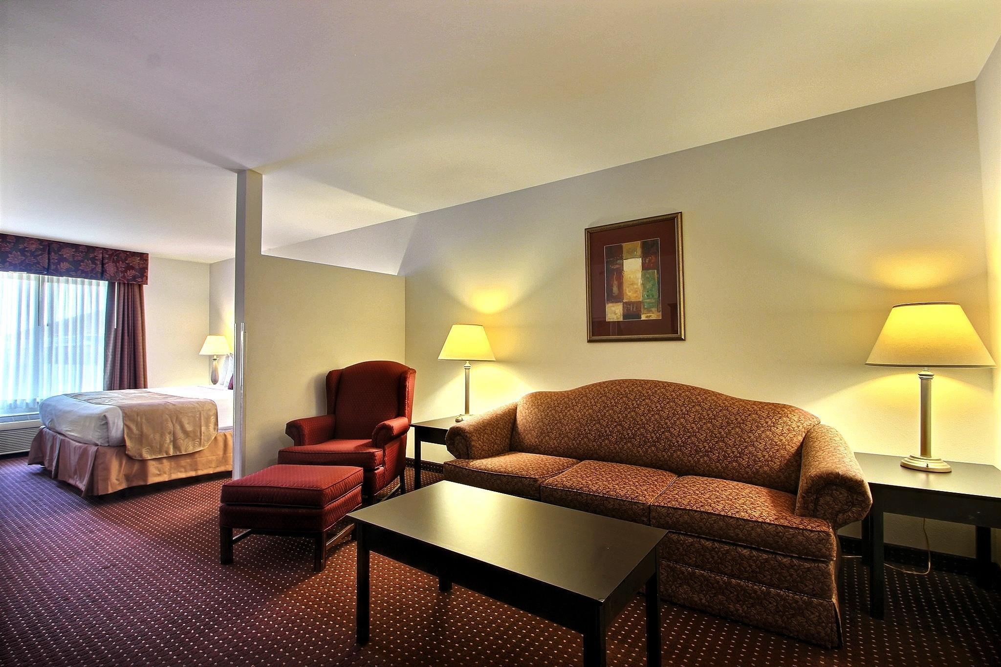 Best Western Legacy Inn & Suites Beloit/South Beloit Exterior photo